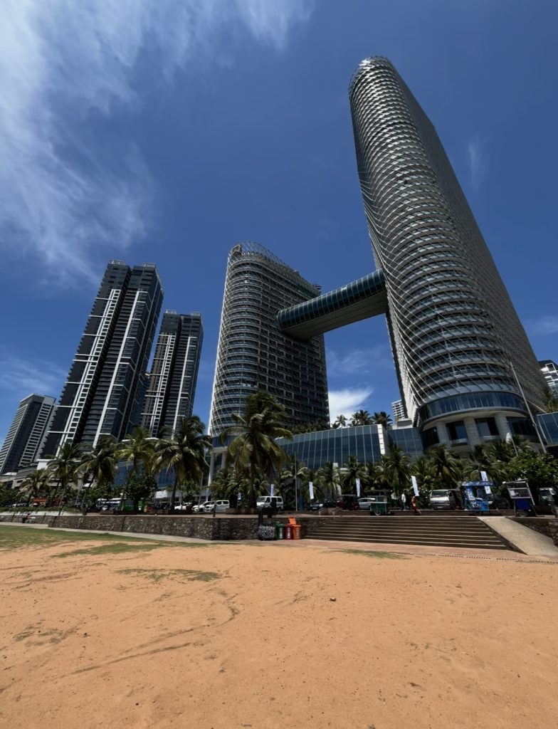 Best-Places-to-Stay-in-Colombo-Sri-Lanka-A-Complete-Guide-to-the-Best-Hotels-and-Areas-in-2025.