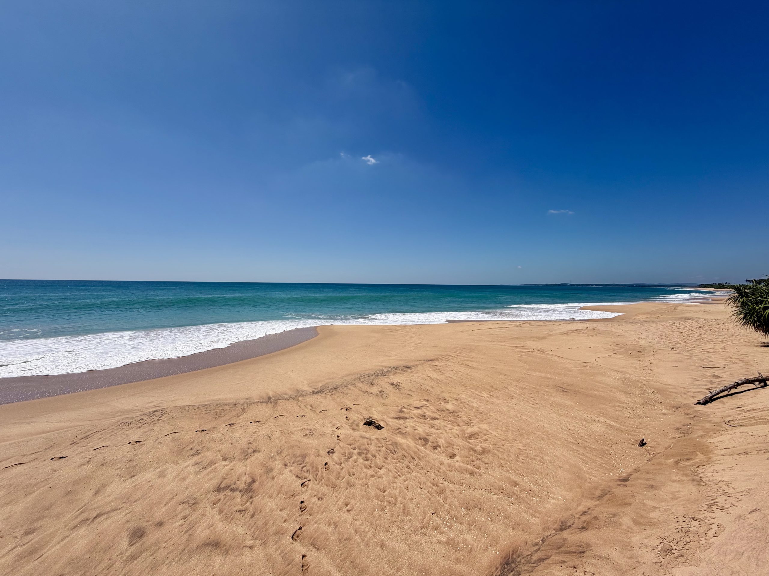 Secluded & hidden beach in Tanglle, Sri lanka